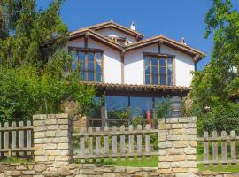 Viviendas Rurales El Covaju, hotel keluarga di Cabezón de Liébana