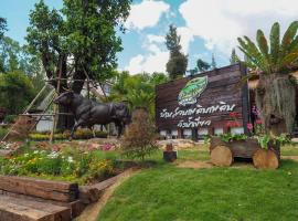 Wang Nam Khiao Baan Suan Pleanplean, hotel v destinaci Nakhon Ratčasima