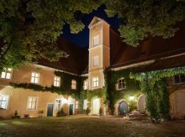 Klosterhof St. Salvator – tani hotel w mieście Ortenburg