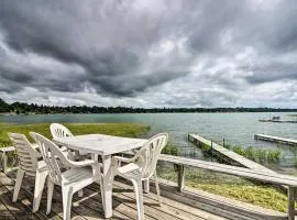 Lake Retreat: Fire Pit, Boat Rentals, BBQ!