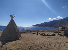 Cosmos Camp, hotel blizu znamenitosti Highest dunes, Dahab