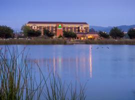 Holiday Inn Express at Monterey Bay by IHG, hotel v destinaci Seaside