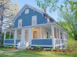 The Craftsman Farmhouse with Modern Flair