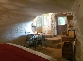 Moulin de Bonfilhon, bed & breakfast σε Cornillon-Confoux