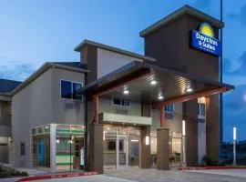 Days Inn & Suites by Wyndham Downtown/University of Houston