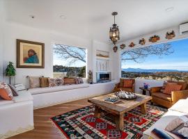 Luxury Private Villa in Santa Fe, хотел в Rancho Encantado