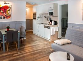 H&H Apartments im Herzen der Stadt geräumig ruhig zentral mit Küche und Esstisch, hotel in Greifswald