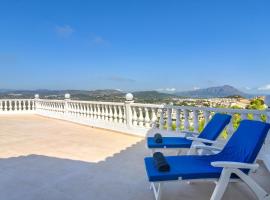 Rada de Moraira Villa Sleeps 4 with Pool Air Con and WiFi: Rada de Moraira'da bir otel