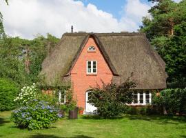 Reetdachhaus Isemann, hotel a Nebel