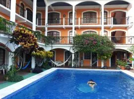 Don Luis Hostal - Sucursal Galeana - Tecolutla