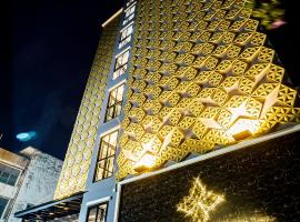 Lux Boutique Hotel, hotel i Nonthaburi