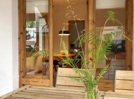 Entre Pinos PB Beach Apartment, hotel a Torredembarra