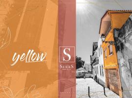 Yellow Suites – hotel w mieście Cascais