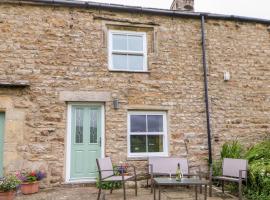 Margaret's Cottage, hotel with parking in Feetham