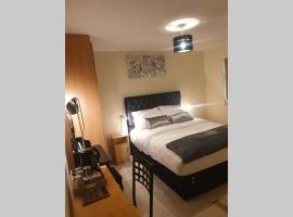 private-ensuite-room Limerick city stay, holiday rental in Limerick