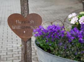 Gut Tausendbachl, hotel in Regen