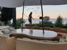 Villa La Renarde, familiehotell i Le Lavandou