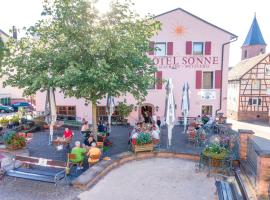 Hotel - Restaurant - Metzgerei Sonne، فندق رخيص في Loffenau
