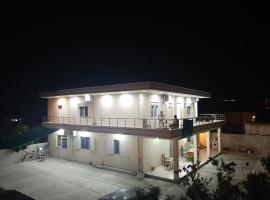 Dhoma Plazhi Nefeli, ξενοδοχείο σε Vlorë