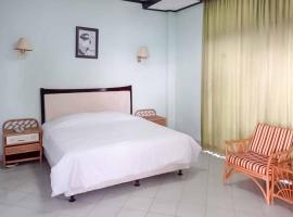์ธ๋์ ์์นํ ํธํ
RedDoorz Plus near Tugu Mercusuar Anyer