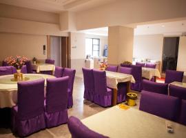Lavande Hotel Shiyan Sanyan Branch, hotel v destinaci Shiyan