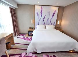 Lavande Hotel Haining Leather City Yintai Branch, hotel de 3 estrellas en Jiaxing