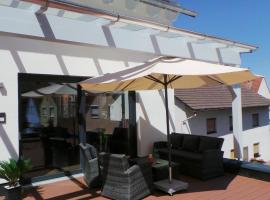 Tauber Sonnen Lodge, hotel v destinaci Tauberbischofsheim