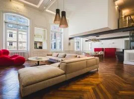 LOFT KEYWEEK contemporary Loft style Apartment in Biarritz City center