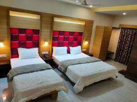 HOTEL VIRAM, hotel near Daman Airport - NMB, Pārdi