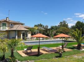 Suite up to 3 people with pool and terrace, hotel Parentis-en-Bornban