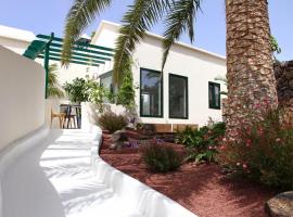 Unique, Stylish & Calm El Estanque by the Sea, Adults Only – hotel ze spa w mieście Arrecife