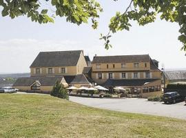 Logis Hôtel de la Tour, hotel v destinaci Masseret