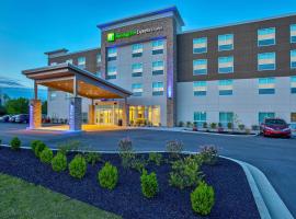 Holiday Inn Express & Suites - Lexington W - Versailles, an IHG Hotel, hotel near Blue Grass Airport - LEX, Versailles