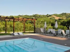 2 bedrooms house with shared pool and wifi at Montalto delle Marche