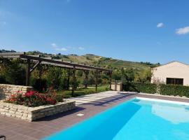 One bedroom appartement with shared pool and wifi at Montalto delle Marche, lejlighed i Montalto delle Marche