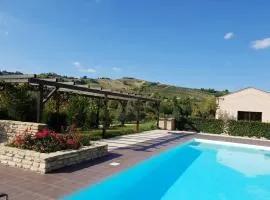 One bedroom appartement with shared pool and wifi at Montalto delle Marche