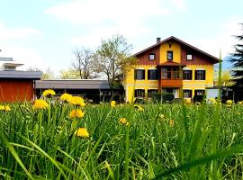 Ferienwohnung Sonnwendhof "Kellerjochblick", hotel in Schwaz