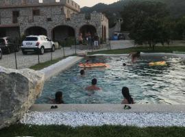 residenza monarka, hotel with pools in Marina di Davoli