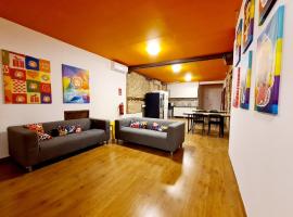 Arc House Madrid - Puerta del Sol Only Adults, hostel Madridban