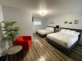 Veda Inn & Cottages