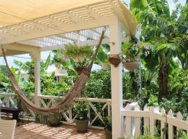 Tropical Garden Cottage Antigua, apartment in Saint Johnʼs