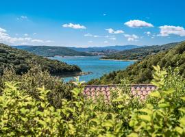 Viesnīca ar autostāvvietu Hotel Aldiola Country Resort pilsētā Santantonio di Gallura