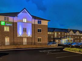 Holiday Inn Express London Gatwick Crawley, an IHG Hotel, hotel in Crawley