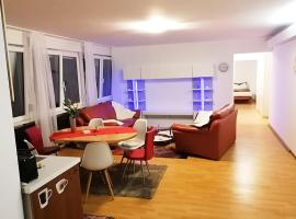 Gemütliche Apartments in Niederdorfelden, khách sạn có chỗ đậu xe ở Niederdorfelden