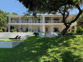 Coral Tree Colony Bed & Breakfast, hotell i Southbroom