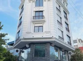 The wiltons hotel