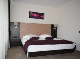 Hotel Regal, מלון בבראשוב