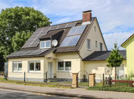 Cozy Apartment In Wurster Nordseekste With Wifi, hotel with parking in Mulsum