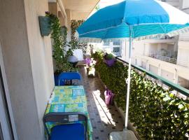 Chill Out Apartment, 2 mins from beach, hotell nära Musée des Beaux-Arts de Nice, Nice