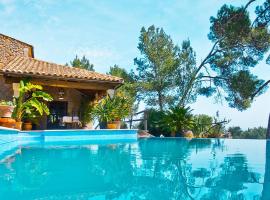 Villa Son Duri, pool and views, дом для отпуска в Инке